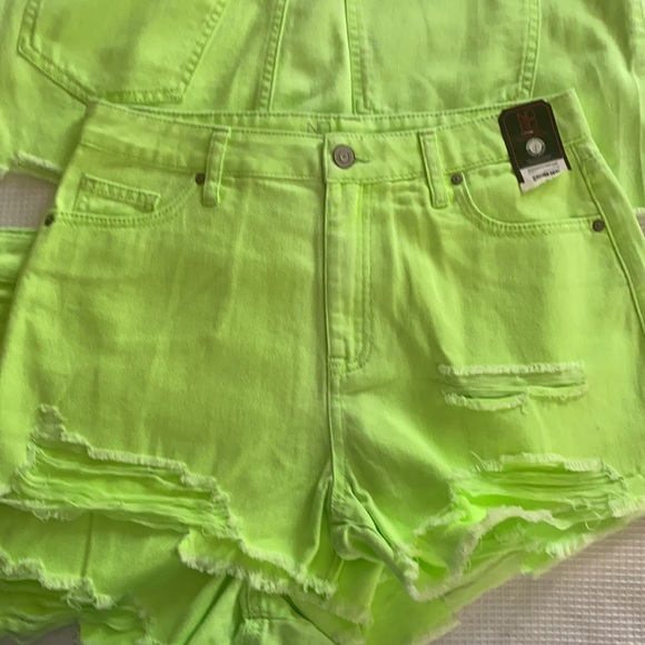 100% cotton denim shorts, brand new size 9 or 13 - Picture 6 of 6